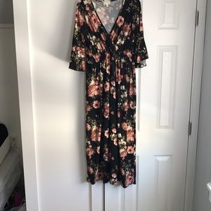 Like new floral maxi dress!
